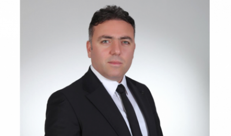 Adem Turaç: Türk Bayrağına Yapılan Saygı..