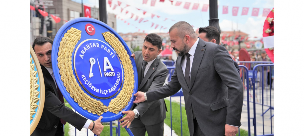 Anahtar Partili Başkan Yeniçeri: Gençlik..