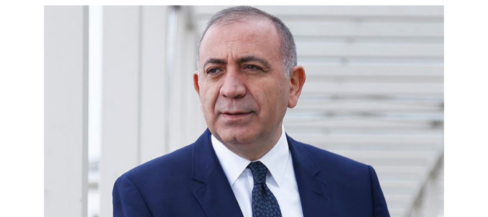 GÜRSEL TEKİN: “ÖNCE HUKUKİ ENGELLER KALK..