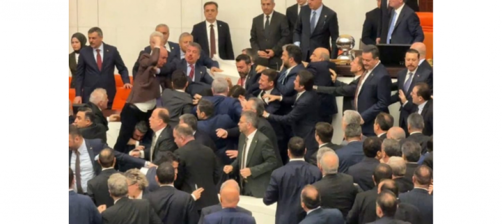 Akif Güzel: Gazi Meclis’in Ringe Çevrilmesi Bir Utanç Vesikasıdır.  - GÜNDEM - İnternetin Ajansı