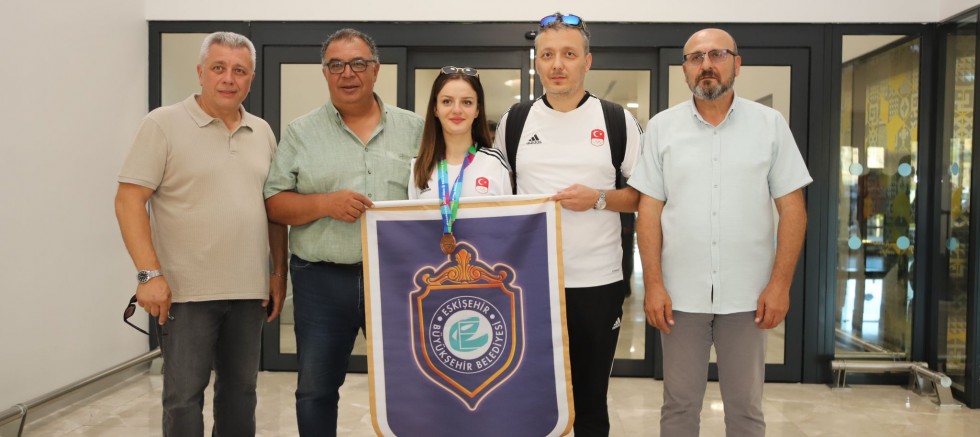 GURURUMUZ SÜMEYYE BOYACI’YA İSTANBUL’DA KARŞILAMA - SPOR - İnternetin Ajansı